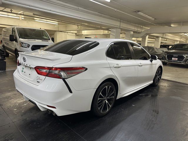 2018 Toyota Camry SE