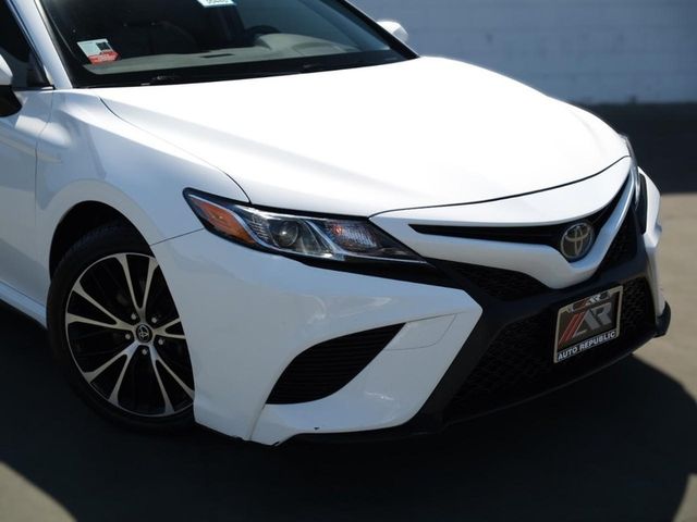 2018 Toyota Camry SE