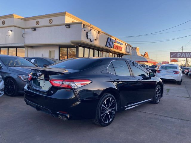 2018 Toyota Camry SE