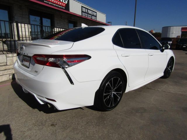 2018 Toyota Camry SE