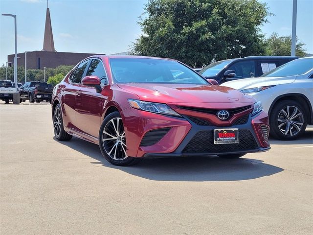 2018 Toyota Camry SE