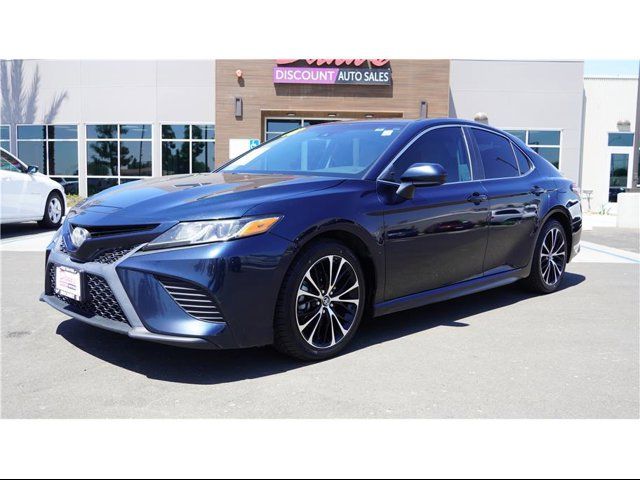 2018 Toyota Camry SE