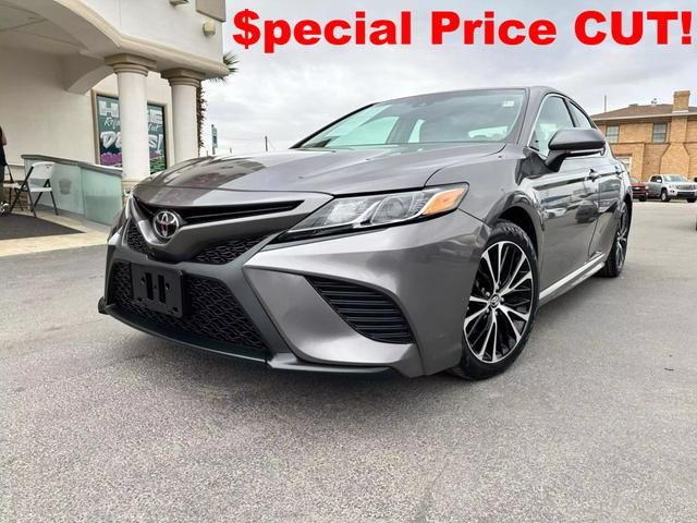 2018 Toyota Camry SE