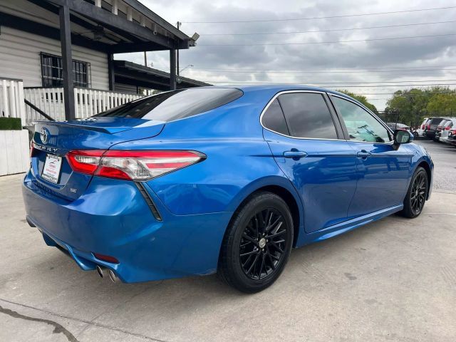 2018 Toyota Camry SE