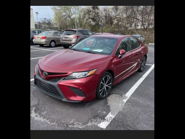 2018 Toyota Camry SE