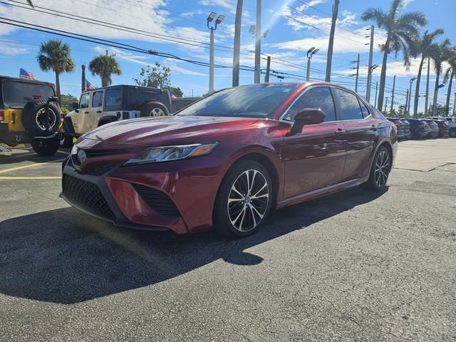 2018 Toyota Camry SE