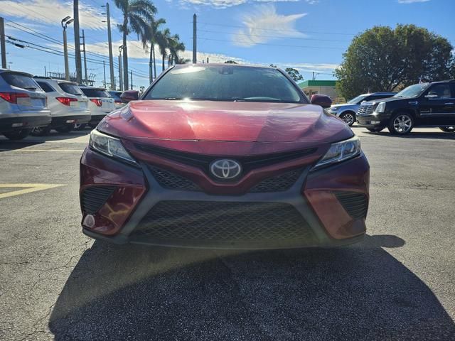 2018 Toyota Camry SE