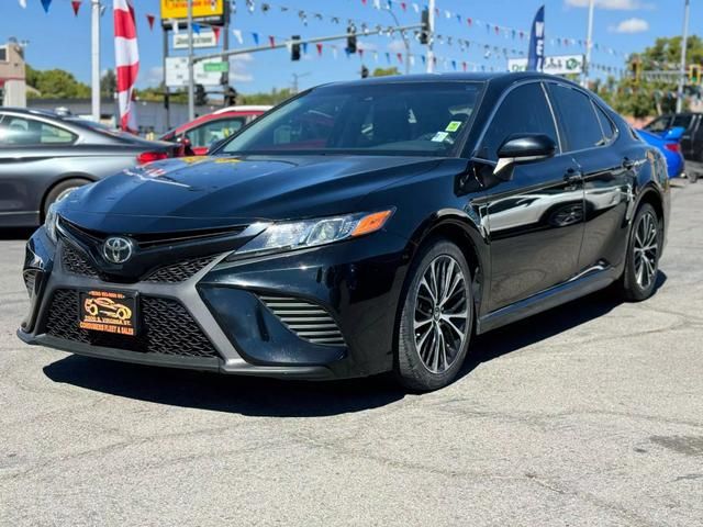 2018 Toyota Camry SE