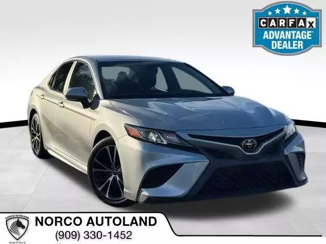 2018 Toyota Camry SE