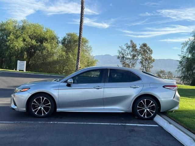 2018 Toyota Camry SE