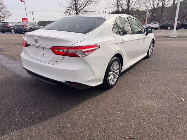 2018 Toyota Camry SE