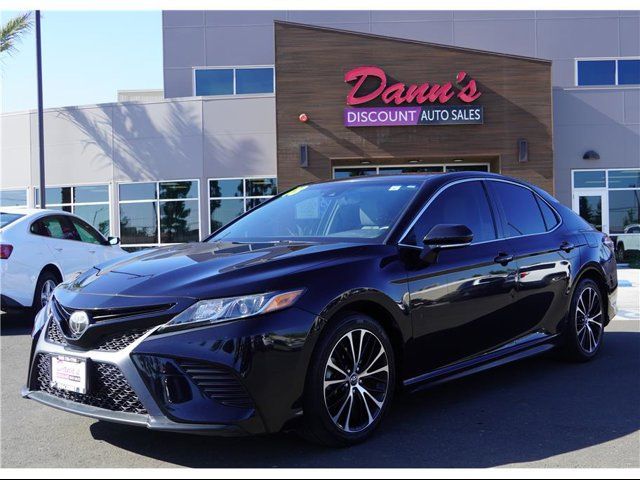 2018 Toyota Camry SE