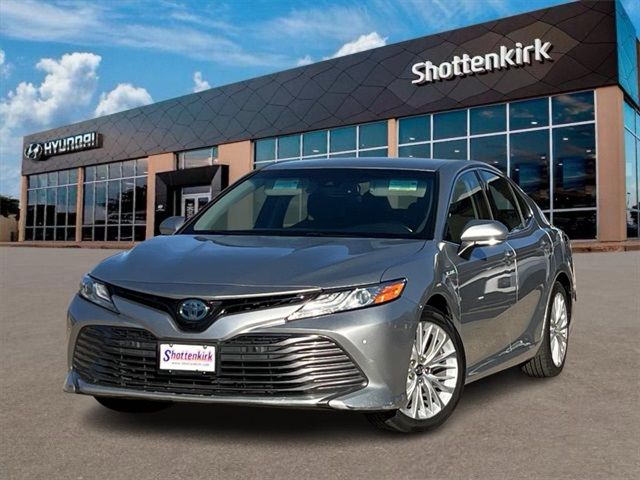 2018 Toyota Camry Hybrid XLE