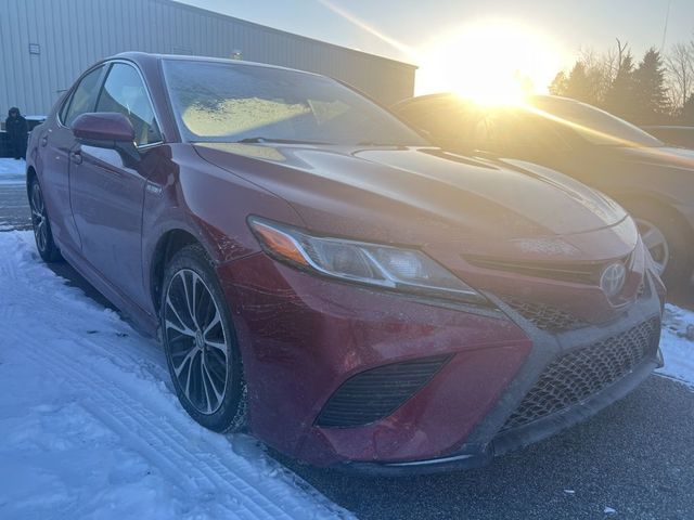 2018 Toyota Camry Hybrid SE