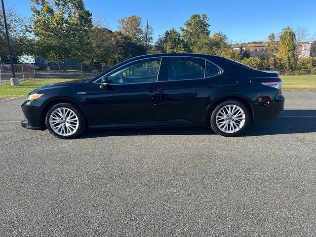 2018 Toyota Camry Hybrid XLE