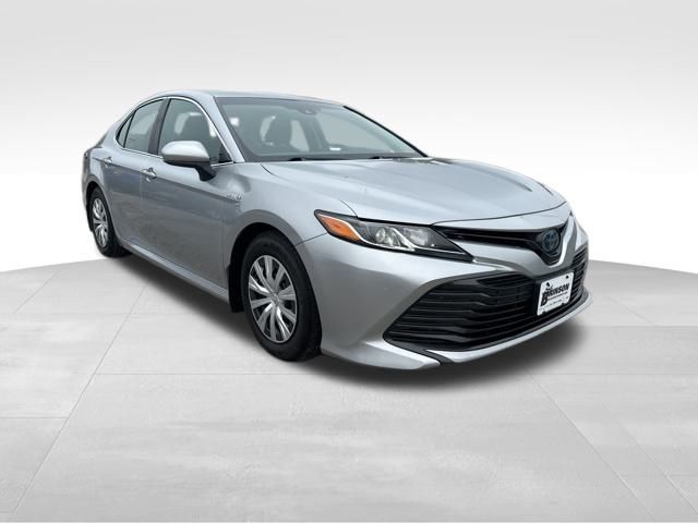 2018 Toyota Camry Hybrid LE