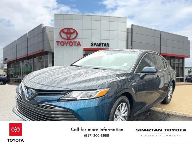 2018 Toyota Camry Hybrid LE