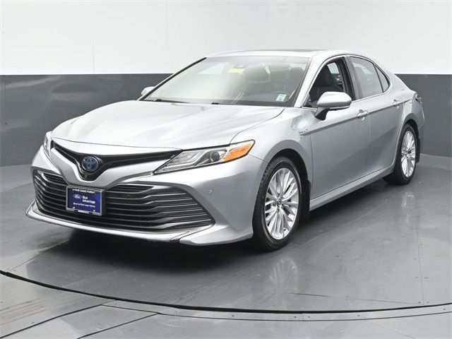 2018 Toyota Camry Hybrid LE