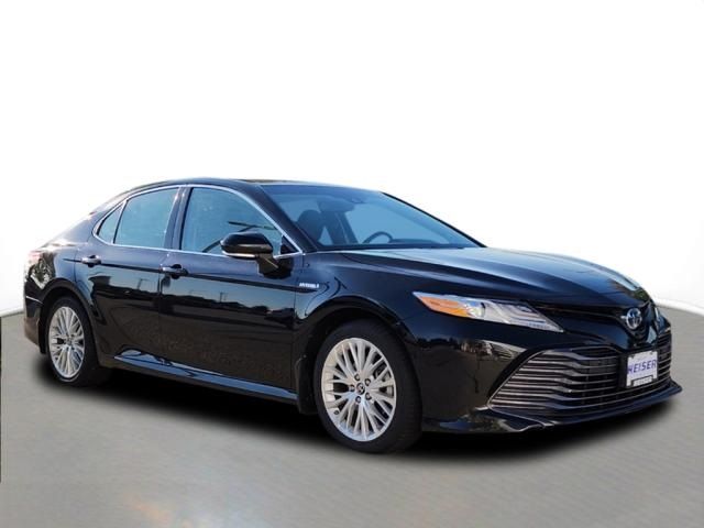 2018 Toyota Camry Hybrid LE