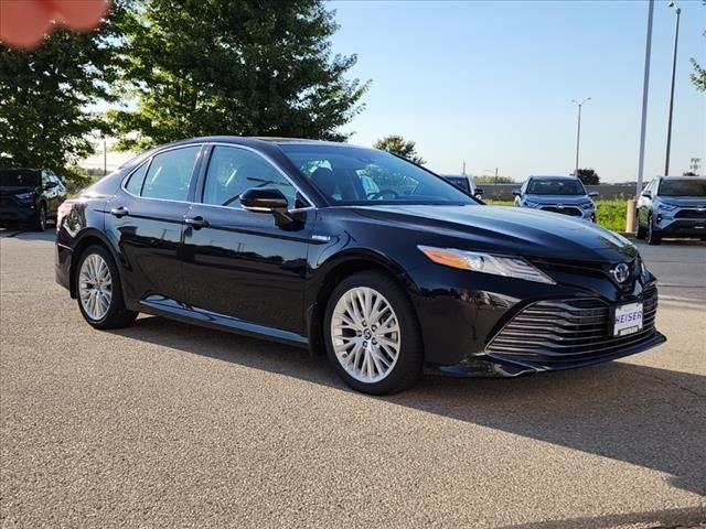 2018 Toyota Camry Hybrid LE