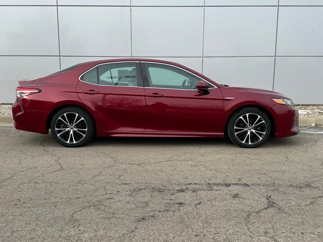 2018 Toyota Camry Hybrid SE