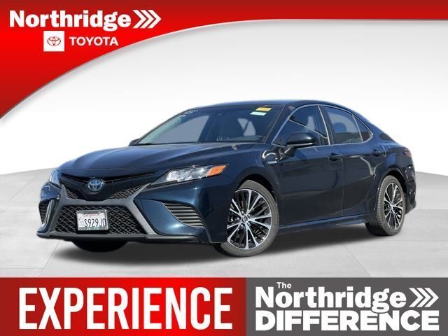 2018 Toyota Camry Hybrid SE