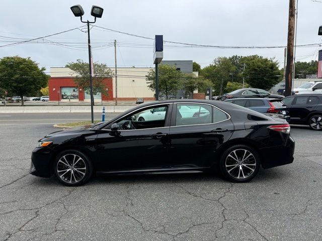 2018 Toyota Camry Hybrid SE