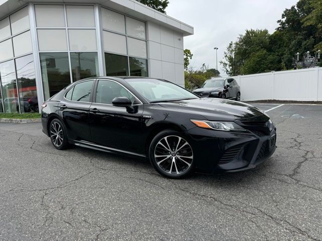 2018 Toyota Camry Hybrid SE