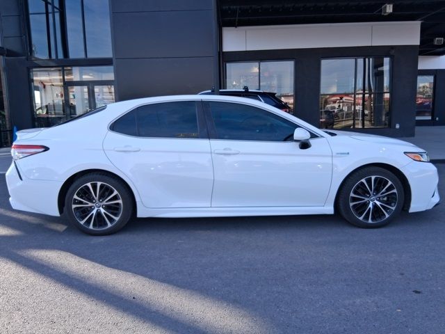 2018 Toyota Camry Hybrid SE