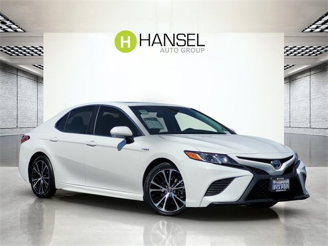 2018 Toyota Camry Hybrid SE