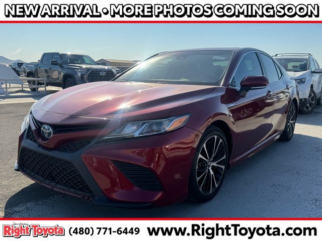 2018 Toyota Camry Hybrid SE