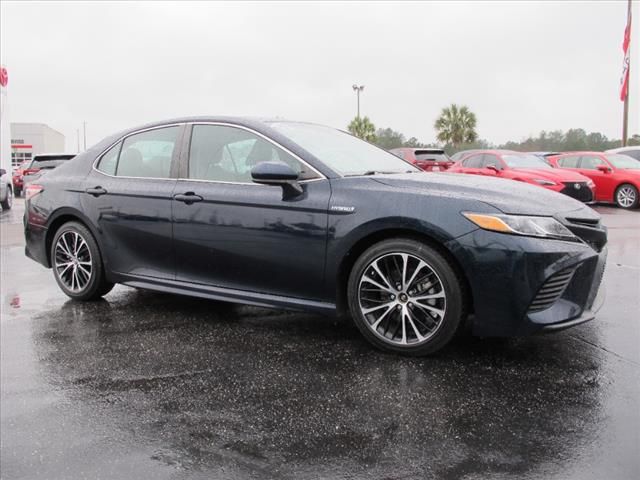 2018 Toyota Camry Hybrid SE