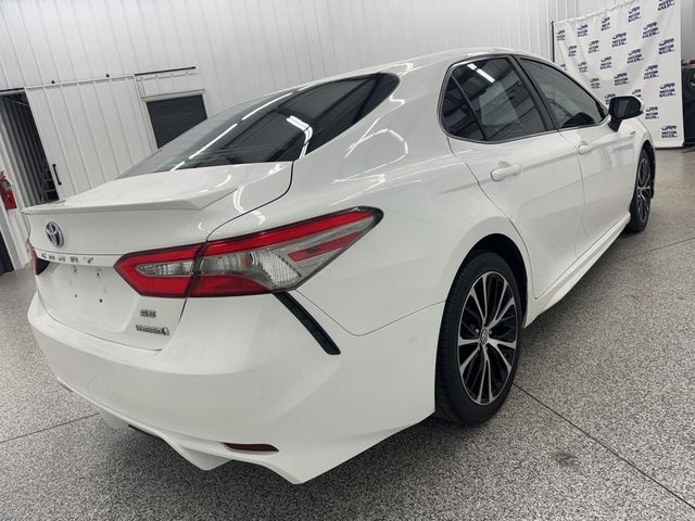 2018 Toyota Camry Hybrid SE