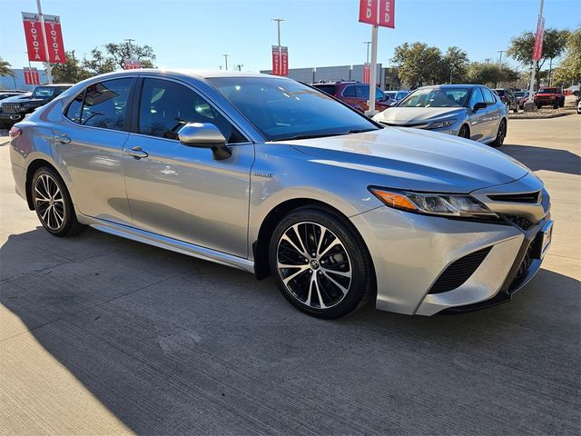 2018 Toyota Camry Hybrid SE