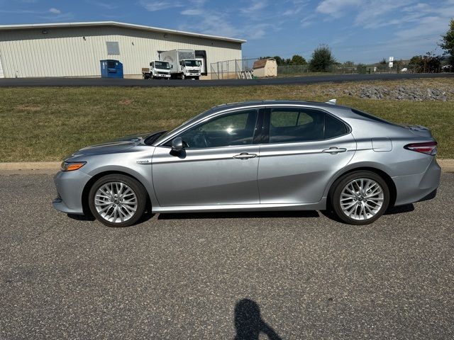 2018 Toyota Camry Hybrid XLE