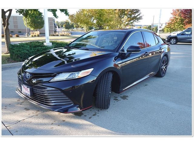 2018 Toyota Camry Hybrid XLE