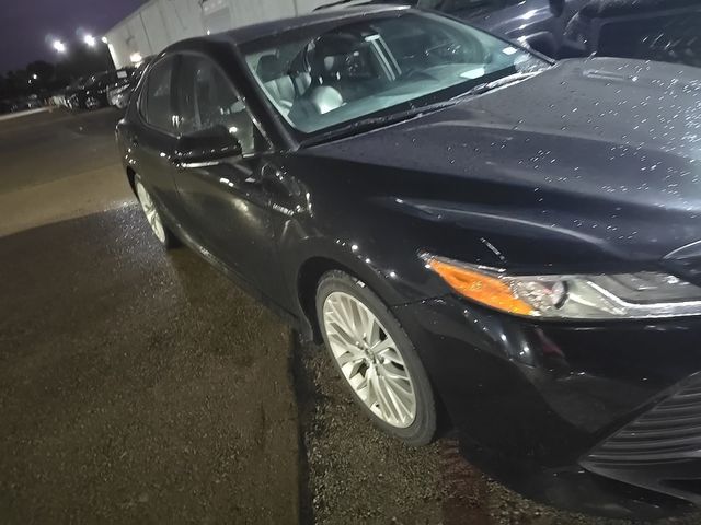 2018 Toyota Camry Hybrid XLE