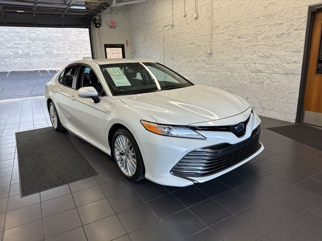 2018 Toyota Camry Hybrid XLE