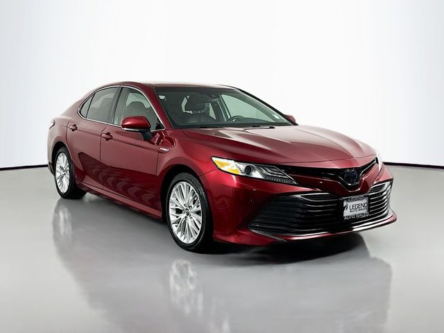 2018 Toyota Camry Hybrid XLE