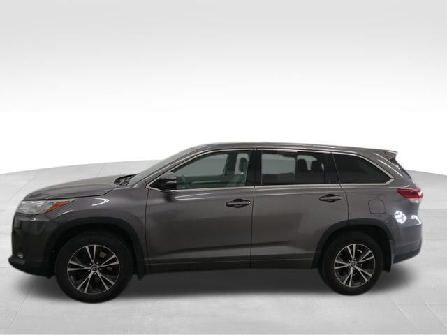 2018 Toyota Highlander LE