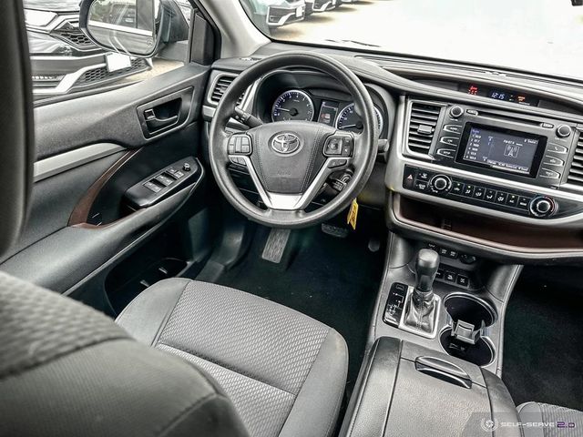 2018 Toyota Highlander 