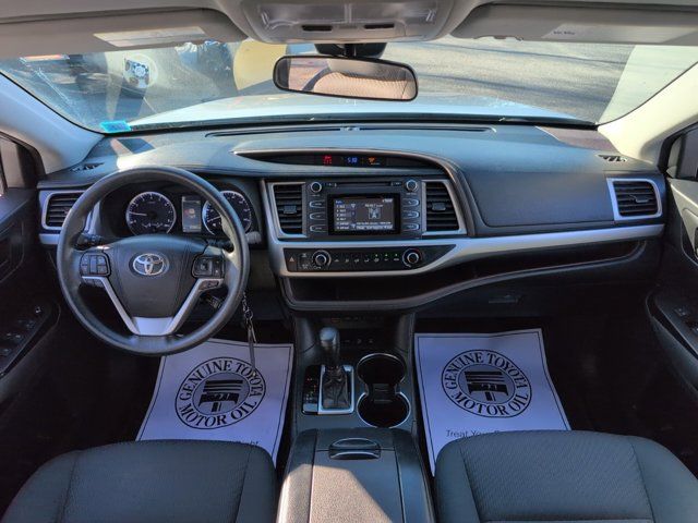 2018 Toyota Highlander LE