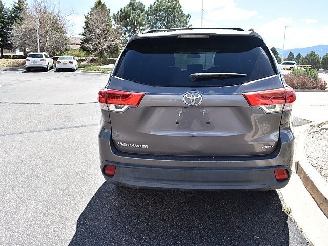 2018 Toyota Highlander LE