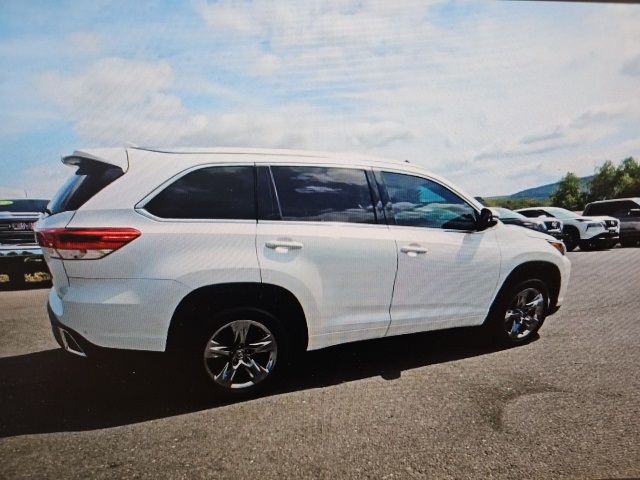 2018 Toyota Highlander Limited Platinum