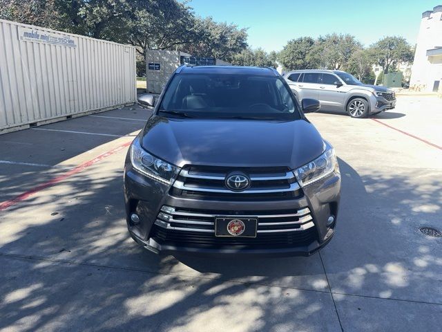 2018 Toyota Highlander 