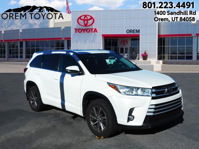 2018 Toyota Highlander SE