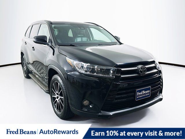 2018 Toyota Highlander SE