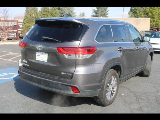 2018 Toyota Highlander 