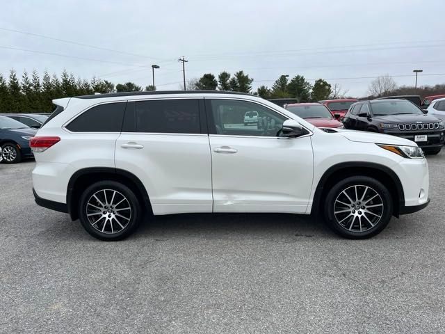 2018 Toyota Highlander SE