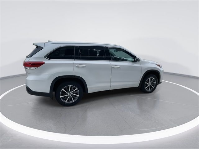 2018 Toyota Highlander SE